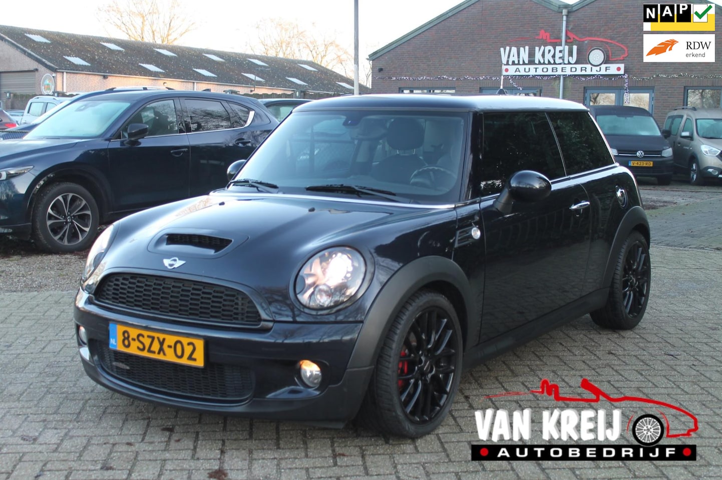 MINI John Cooper Works - Mini 1.6 S, JCW, Panorama, Navi 192pk - AutoWereld.nl