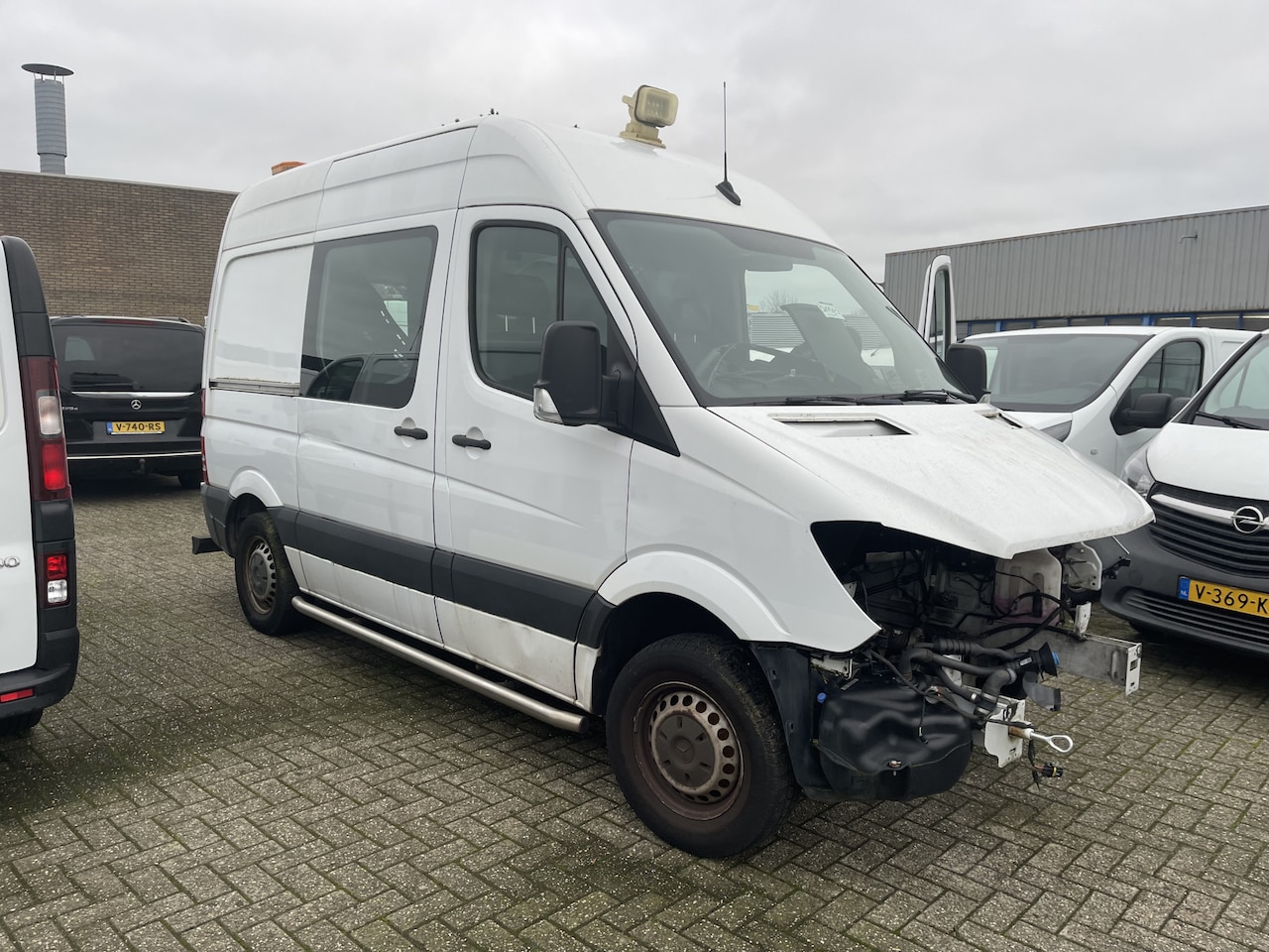 Mercedes-Benz Sprinter - 214 2.2 CDI 325 HD MOTOR KAPOT !! - AutoWereld.nl