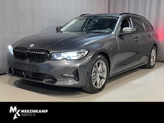 BMW 3-serie Touring - 330e Sport Line 17"/Adaptieve cruise/Sfeerverlichting/Stoelverwarming/PDC v+a/Sportstoelen