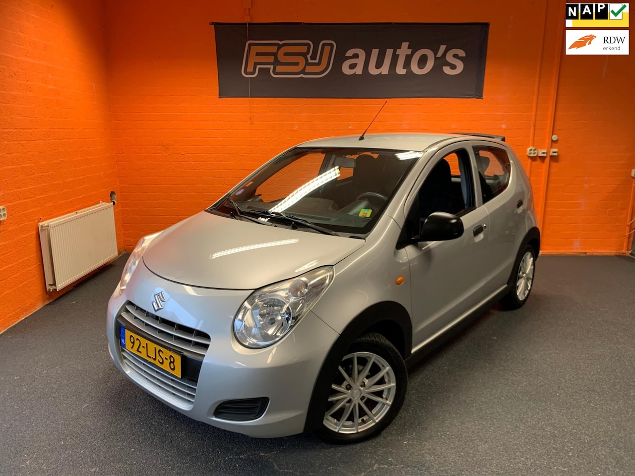 Suzuki Alto - 1.0 SPORT / 5 DEURS / AIRCO / APK 18-12-2025!! - AutoWereld.nl