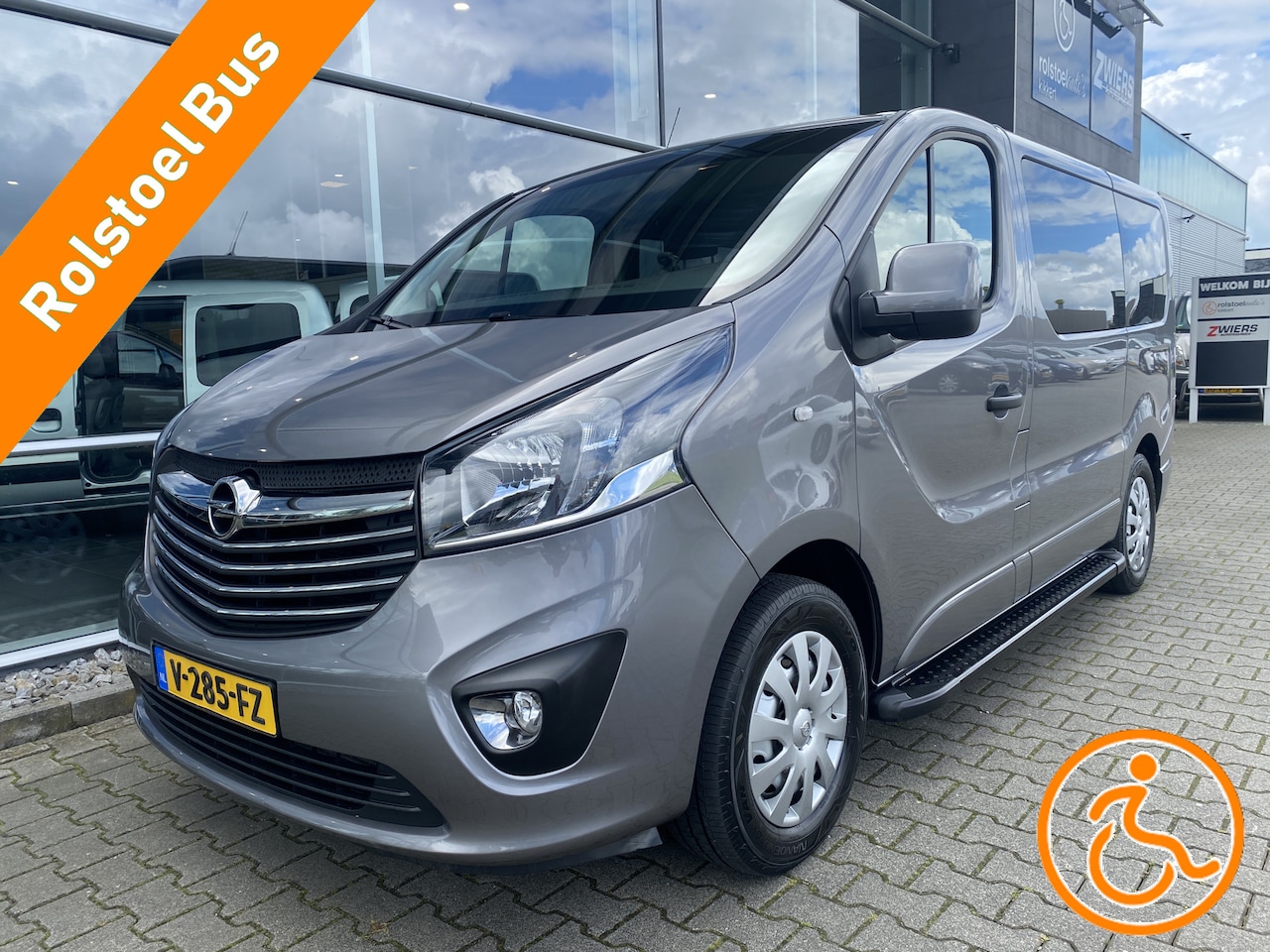 Opel Vivaro - 4+1 Rolstoelbus 1.6 CDTI L1H1 Sport EcoFlex (Mooie sportieve rolstoelbus met fijne opties! - AutoWereld.nl