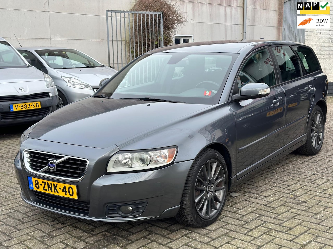 Volvo V50 - 2.0D Edition II Bj:2009 Automaat Airco CruiseControl EL Ramen NAP - AutoWereld.nl