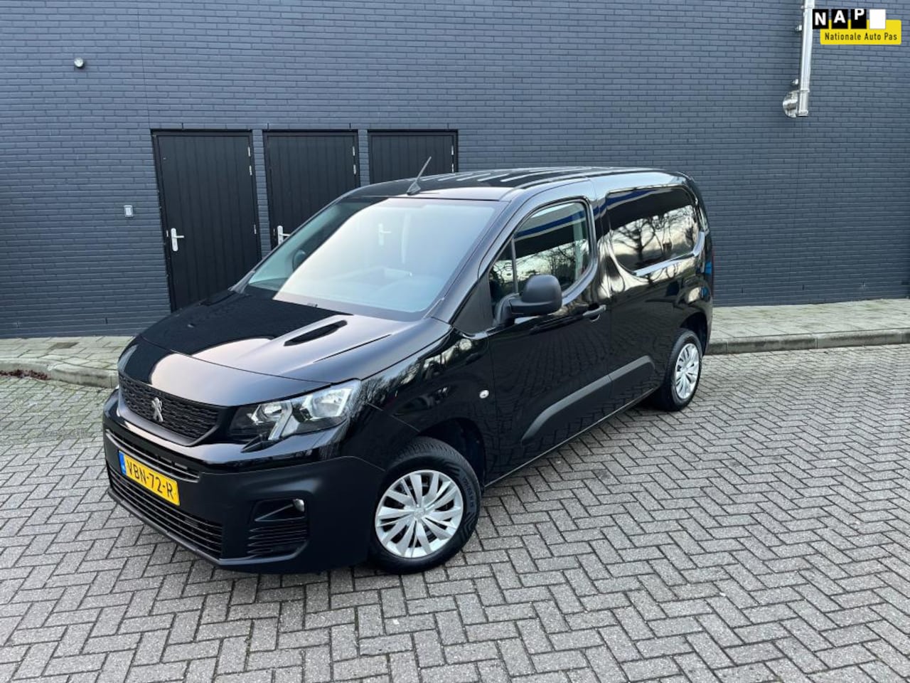 Peugeot Partner - 1.5 BlueHDI Premium 1.5 BlueHDI Premium - AutoWereld.nl