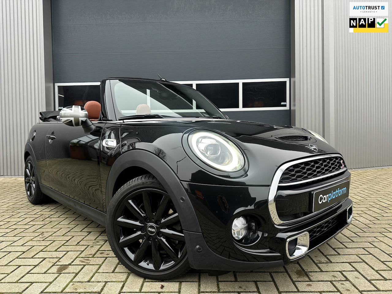 MINI Cabrio - Mini 2.0 Cooper S | Harman Kardon | Ambiance verlichting | PDC | CarPlay - AutoWereld.nl