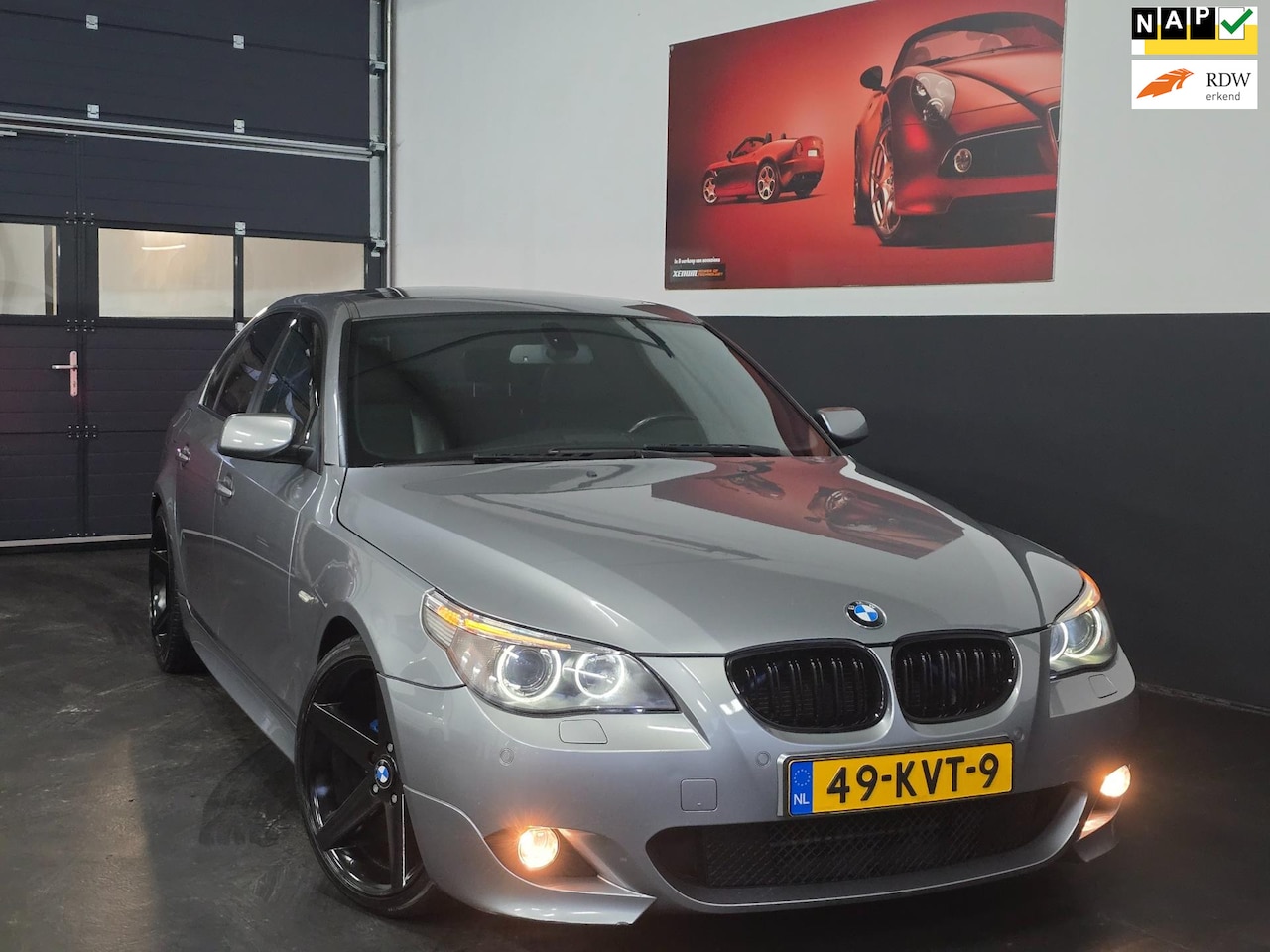 BMW 5-serie - 523i Business Line|M-Sport|Opendak|19Inch - AutoWereld.nl