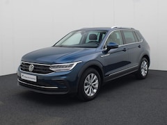 Volkswagen Tiguan - 1.5TSI/150PK Life · Navigatie · Parkeersensoren + camera · Lane assist