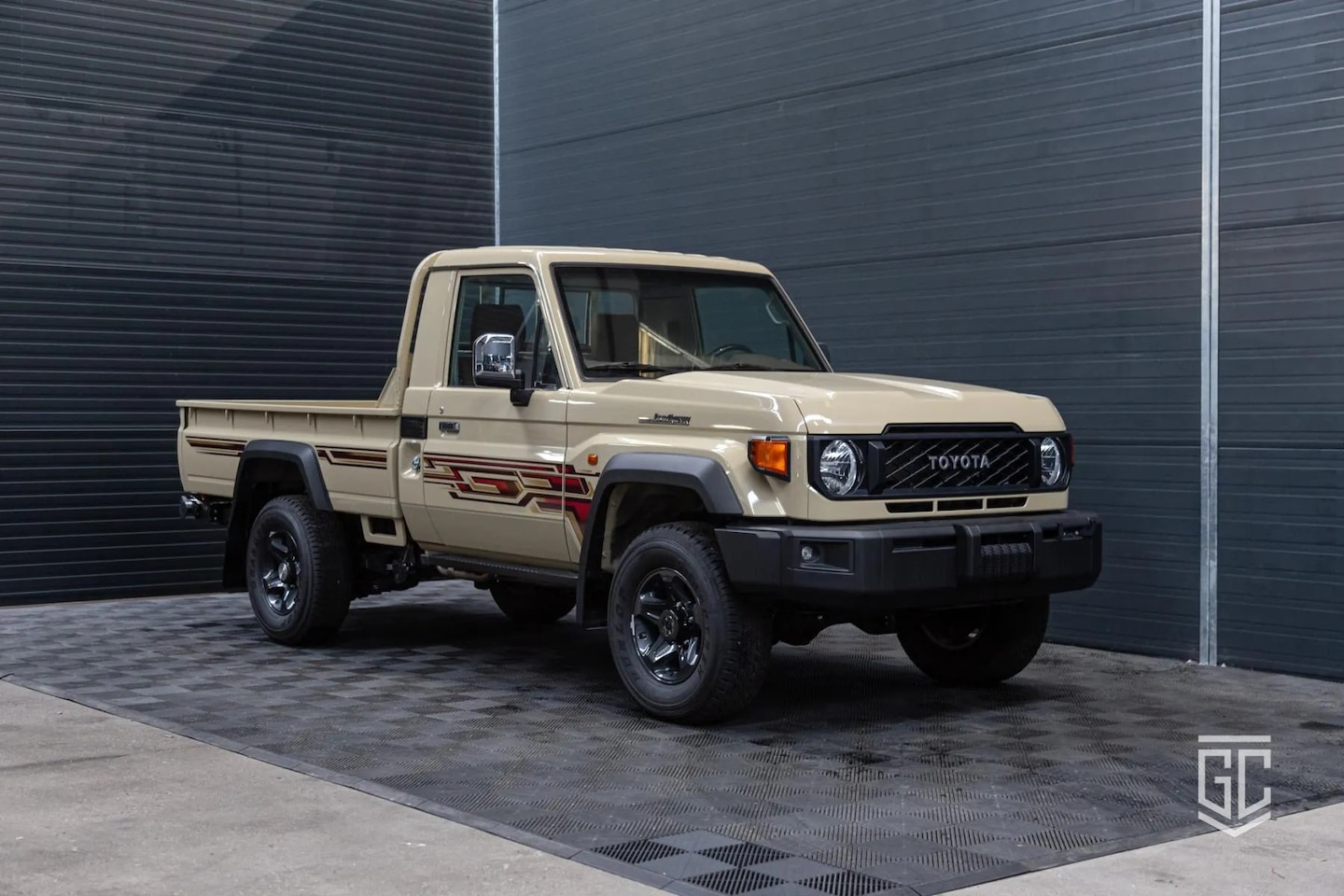 Toyota Land Cruiser - GRJ79 Single Cab LX-Z A/T - AutoWereld.nl