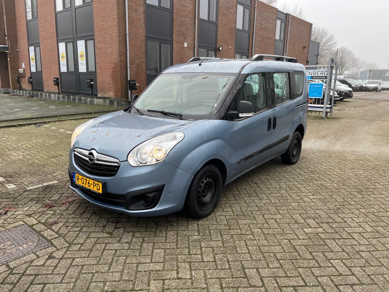 Opel Combo Tour - 1.6 CDTI L1H1 Cosmo / airco / multi stuur / Geel kenteken 5 persoons - AutoWereld.nl