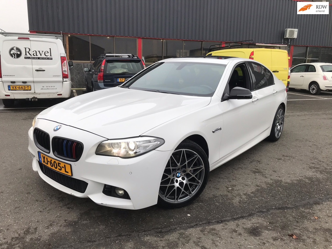 BMW 5-serie - 528i Executive / M-SPORT / LEER / FULL OPTION / OPEN DAK / - AutoWereld.nl