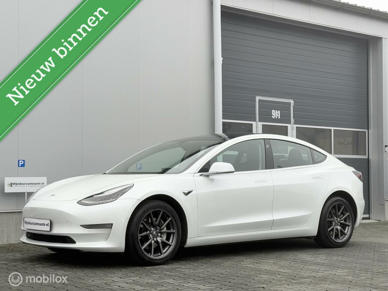 Tesla Model 3 - Long Range RWD Long Range AWD 75 kWh - netjes - Incl. BTW - AutoWereld.nl