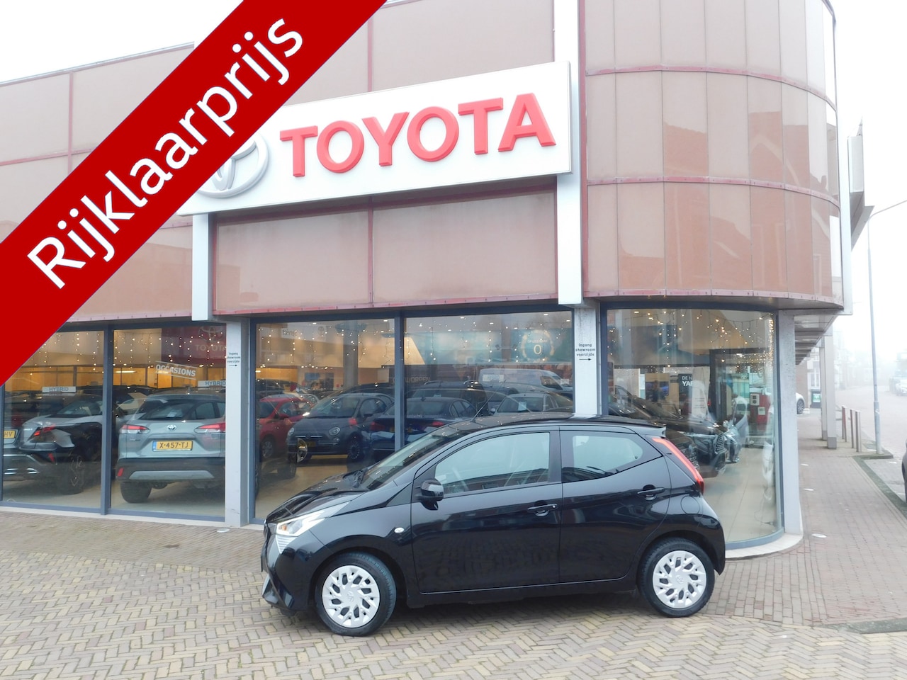 Toyota Aygo - 1.0 VVT-i x-play 1.0 VVT-i x-play - AutoWereld.nl