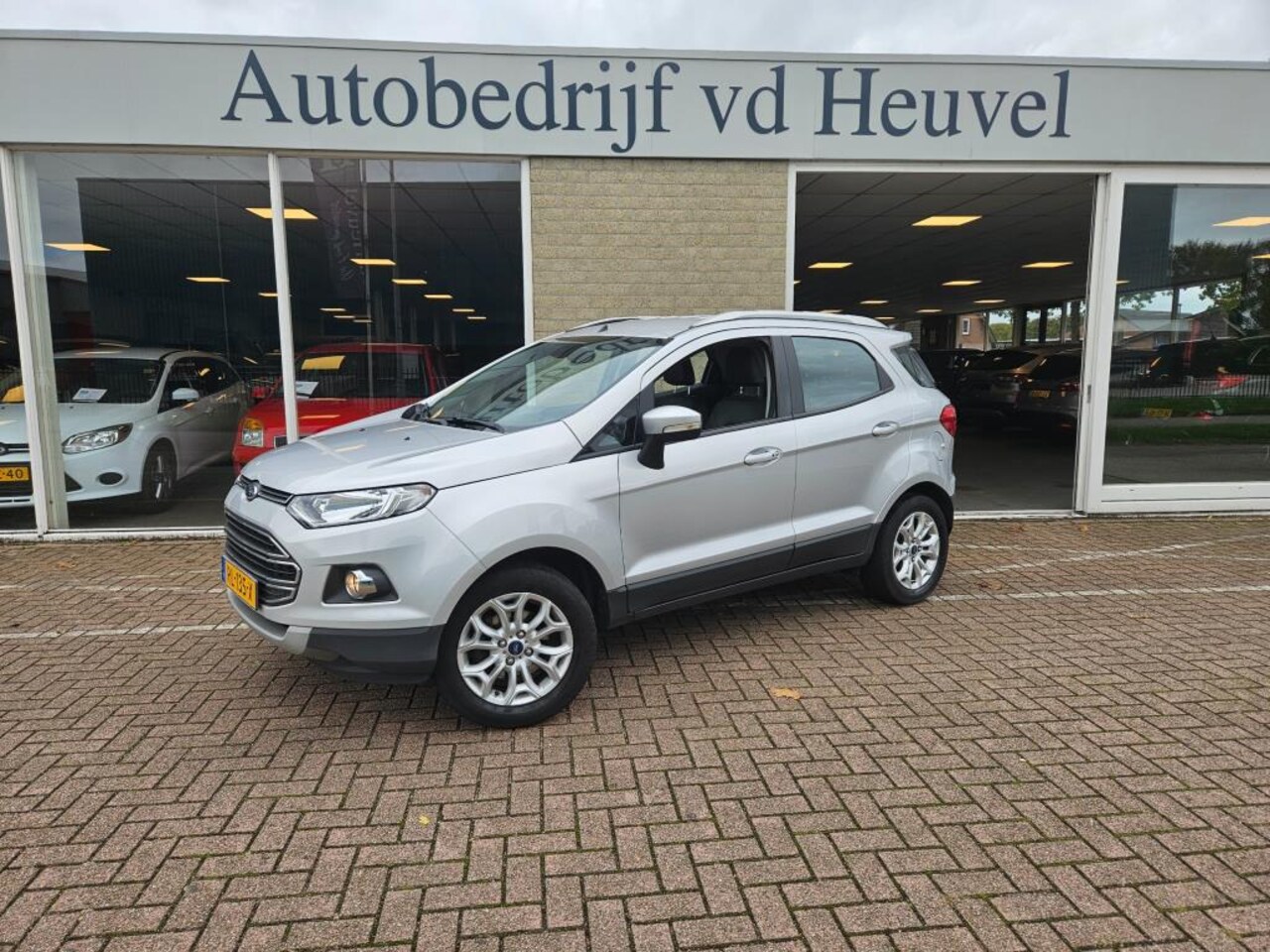 Ford EcoSport - 1.0 EcoBoost Titanium*Navi*Stoelverw.+voorruit*Sony*Cruise*Trekhaak*Climate*Rijklaar - AutoWereld.nl