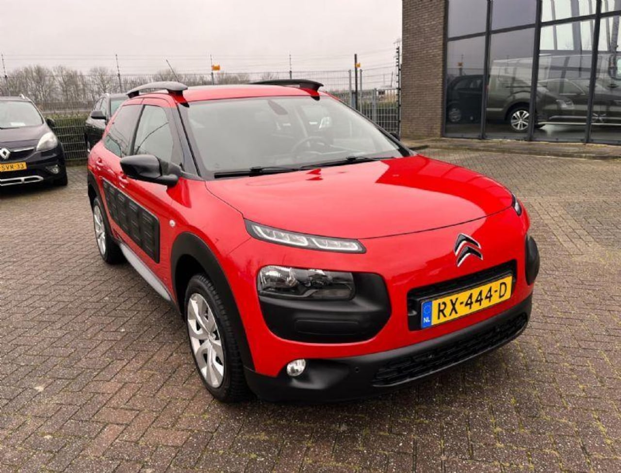 Citroën C4 Cactus - 1.2 PureTech Business Plus 1.2 PureTech Business Plus, Vol Automaat, geen semi, 1E EIG, NAP, VOLLEDIGE OH BESCHIKBAAR - AutoWereld.nl