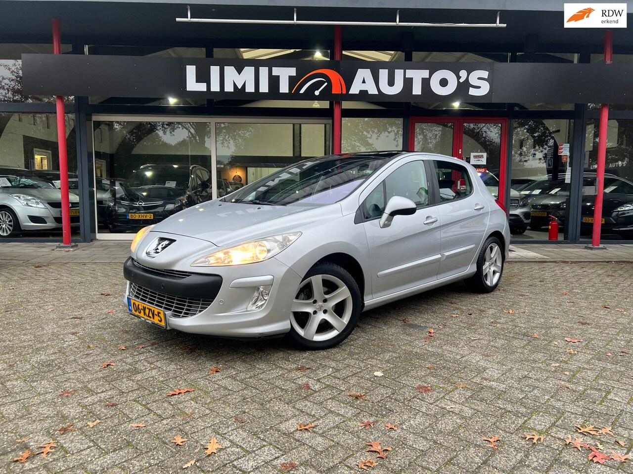 Peugeot 308 - 1.6 VTi Signature Climate/Navi/Cruise/Pano/Pdc/Leder/Apk - AutoWereld.nl