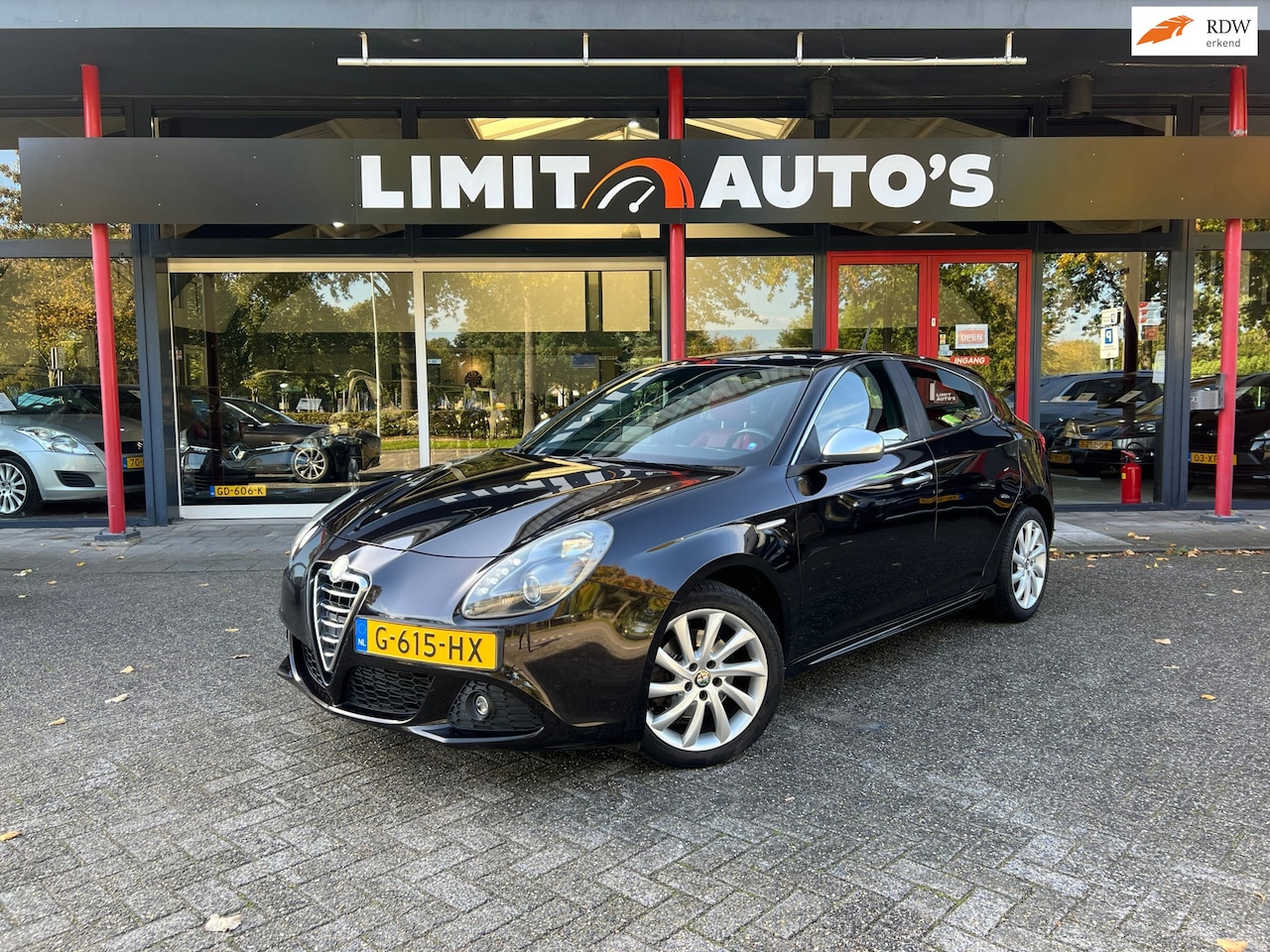 Alfa Romeo Giulietta - 1.4 T Distinctive/Aut/Leer/Navi/Climate/Pdc/Cruise/Elek.Ramen/Lmv/Apk - AutoWereld.nl