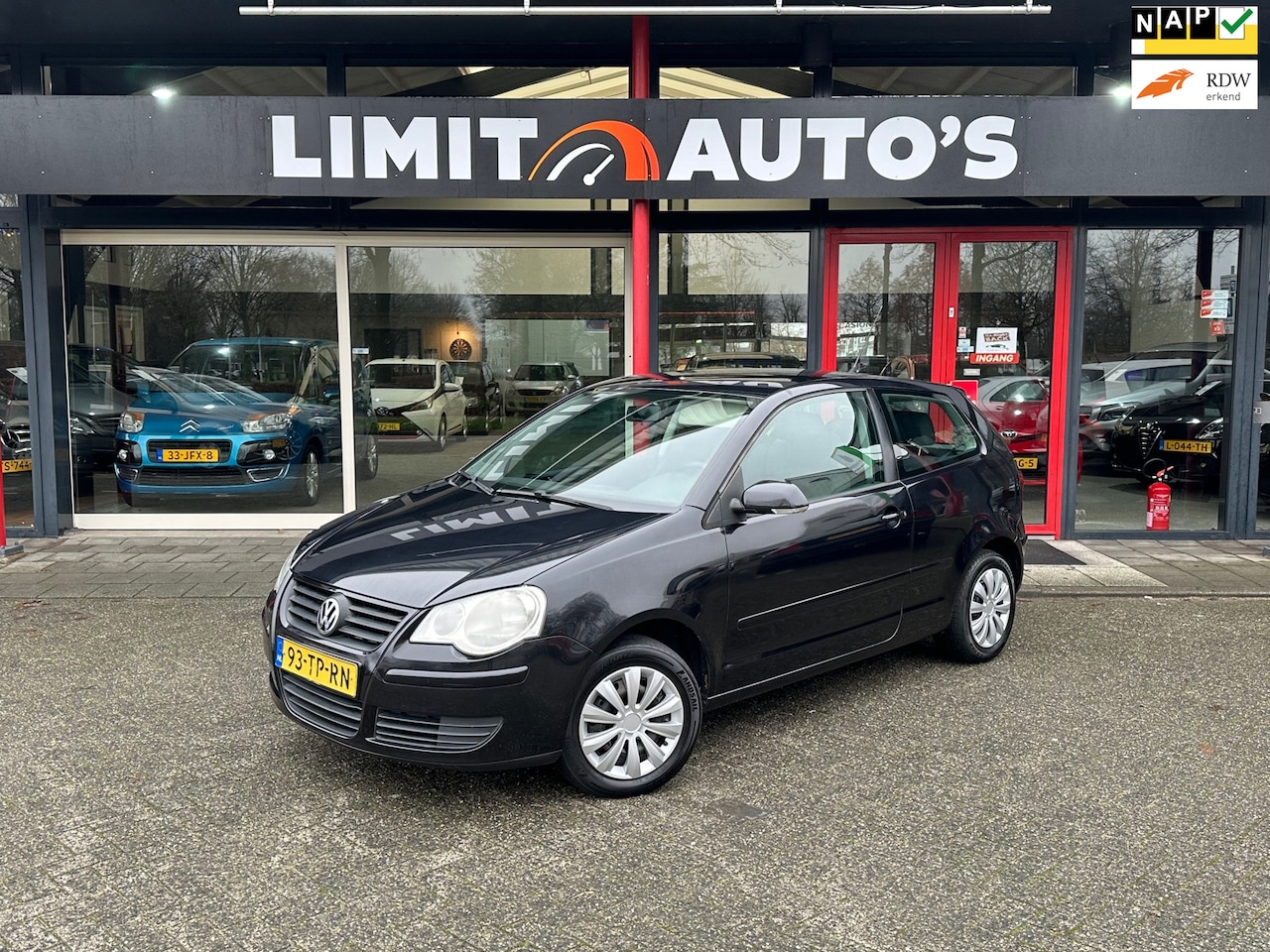 Volkswagen Polo - 1.2 Optive Airco/El.ramen/Trekhaak/Nap/Apk - AutoWereld.nl