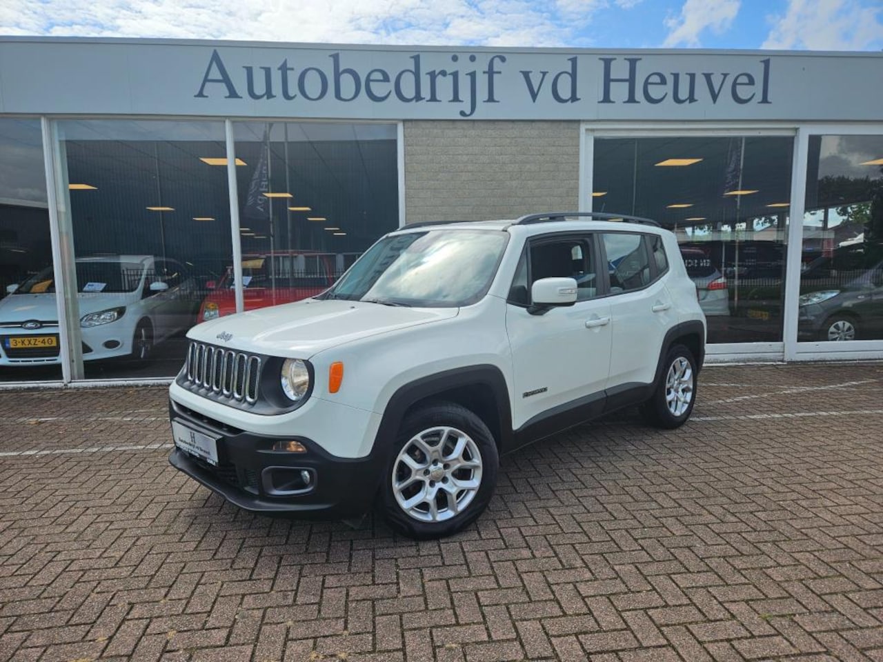 Jeep Renegade - 1.4 MultiAir Freedom*Navi*Climate*Cruise*Rijklaar - AutoWereld.nl