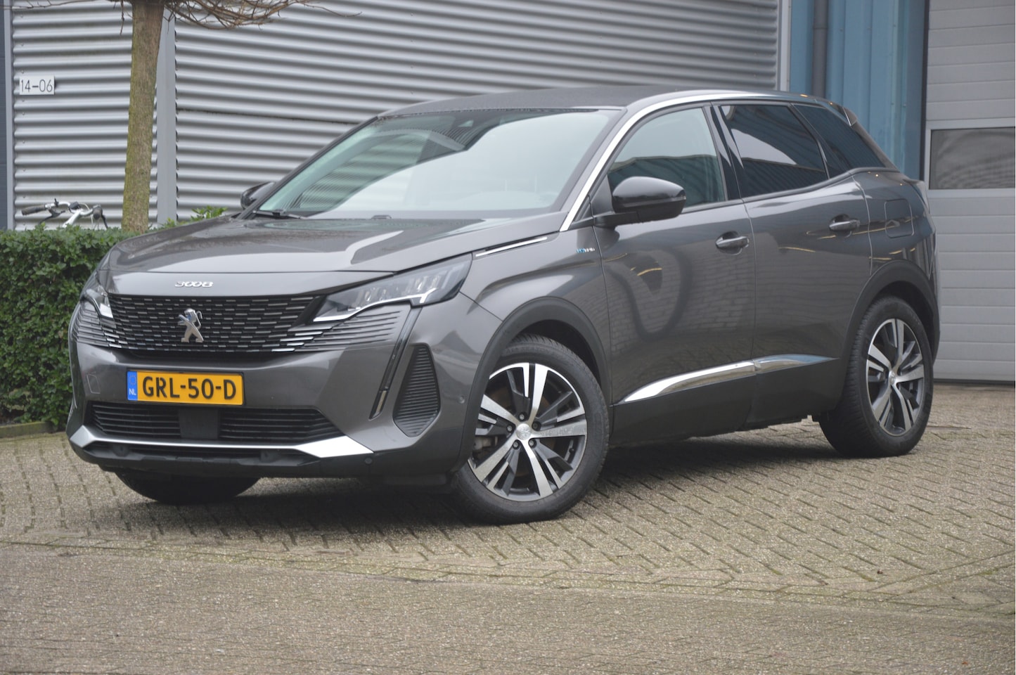 Peugeot 3008 - 1.6 HYbrid 225 Allure Pack Business AUTOMAAT | CAMERA | CLIMA | CRUISE | FULL LED - AutoWereld.nl