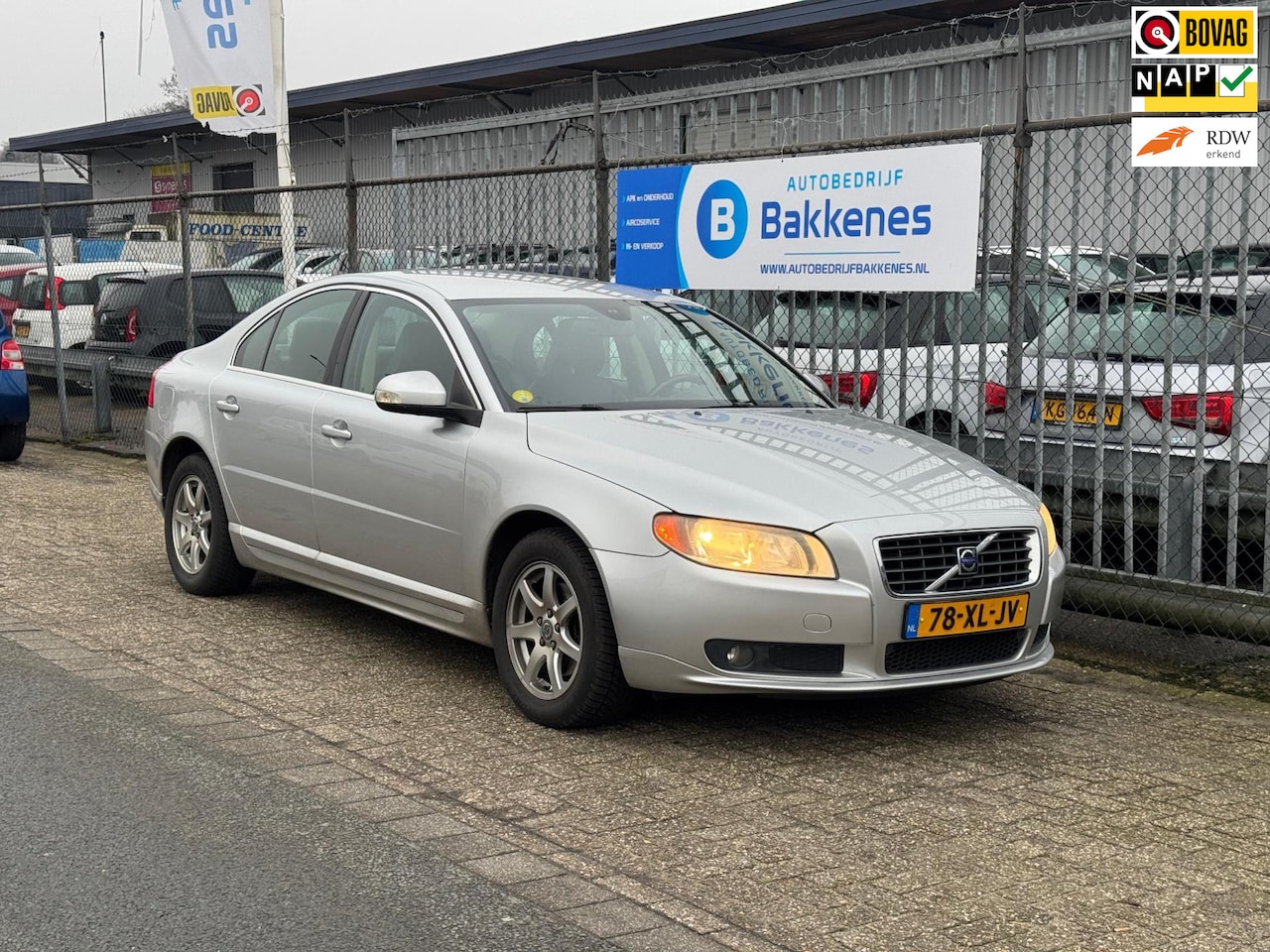 Volvo S80 - 2.5 T Momentum | Autom. | Leder | Navi | Trekhaak - AutoWereld.nl