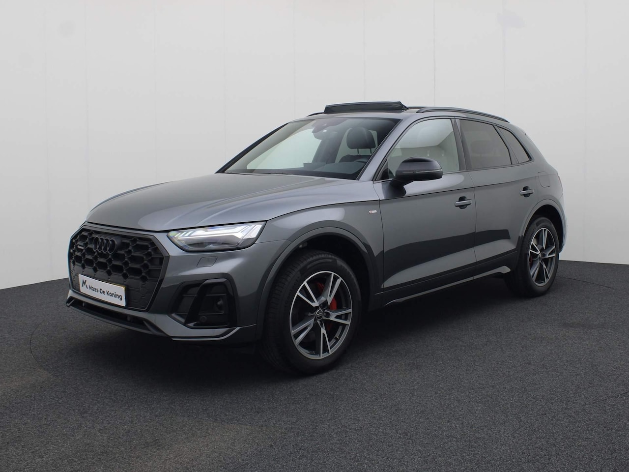 Audi Q5 - 50 TFSIe 220kW/299PK S Line · Panoramadak · Leder/ Stof · Stoel- & stuurverwarming · Garan - AutoWereld.nl