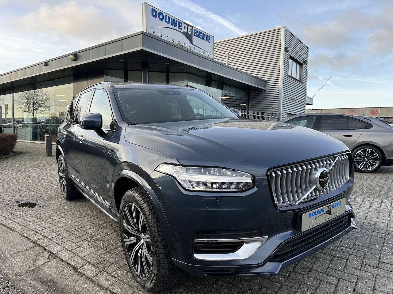 Volvo XC90 - 2.0 T8 Inscription Long Range Recharge AWD Plus Pano-Dak|Trekhaak|7-Pers|Keyless|Leer|Memo - AutoWereld.nl