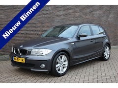 BMW 1-serie - 120i Automaat, navigatie, airco, 5 deurs, prachtige auto 79.000 Km