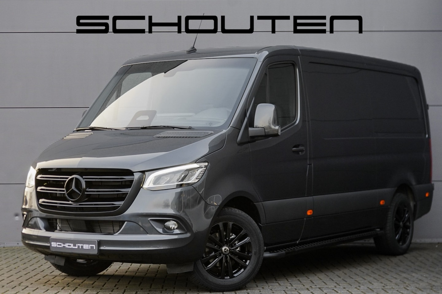 Mercedes-Benz Sprinter - 319 1.9 CDI L2H1 Black Pack Distronic Camera Trekhaak 3.5T - AutoWereld.nl