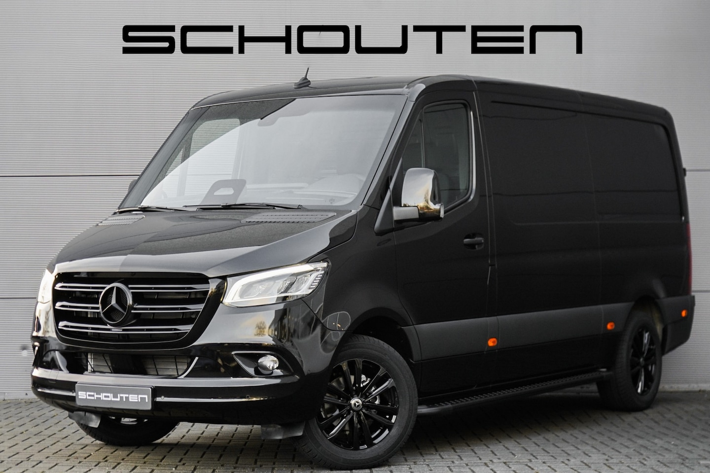 Mercedes-Benz Sprinter - 319 1.9 CDI L2H1 Black Pack Distronic Camera Trekhaak 3.5T - AutoWereld.nl