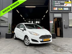 Ford Fiesta - 1.25|APK|AIRCO|Elektrische ramen|2 sleutels