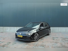 Volkswagen Golf - 2.0 TDI Life Business * Pano * Climate * Led * Dealer Onderhouden