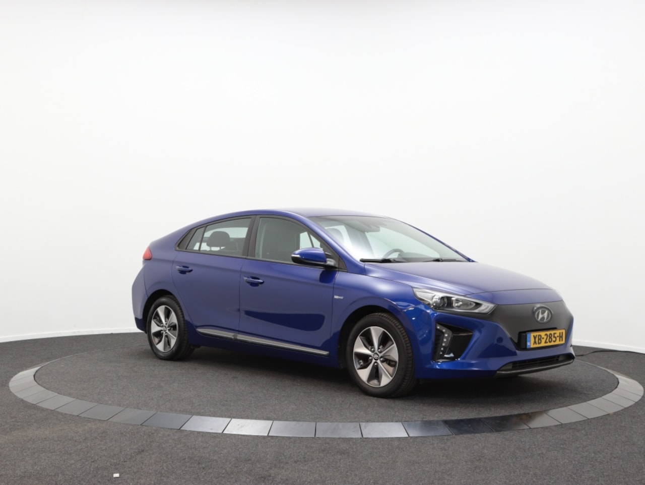 Hyundai IONIQ - Comfort EV 28kWh | Navigatie | Airco | Carplay | - AutoWereld.nl