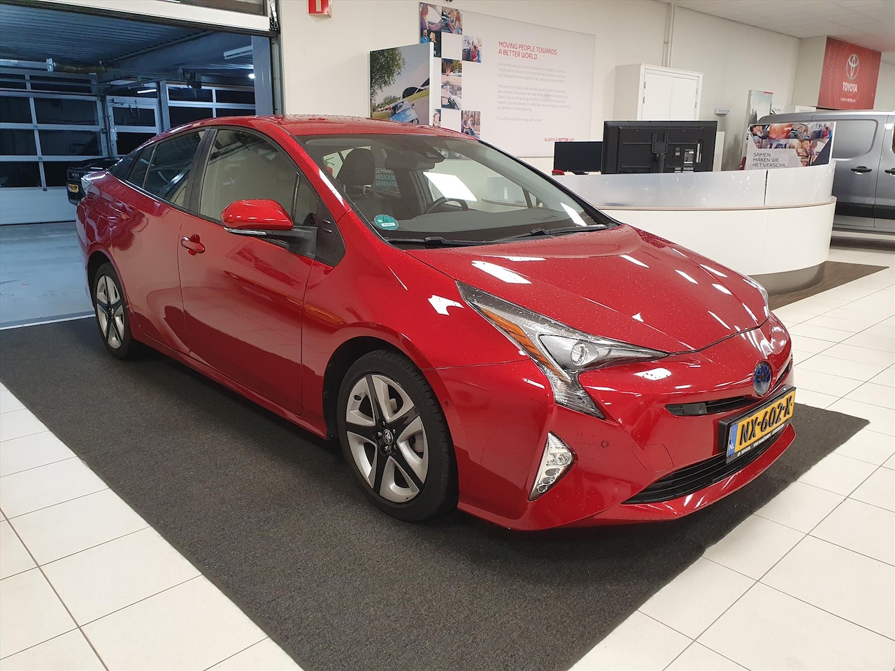 Toyota Prius - 1.8 Full Hybrid 122PK Aut Executive - AutoWereld.nl