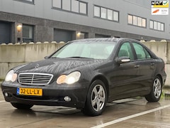 Mercedes-Benz C-klasse - 180 Elegance | Automaat | Xenon | Parkeersensoren | Dealeronderhouden | Leder elektrische