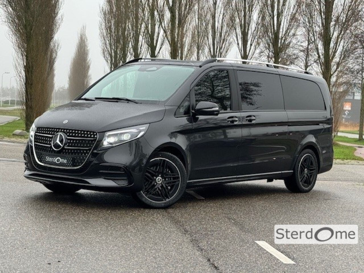 Mercedes-Benz V-klasse - 300d 4-MATIC Extra Lang DC EXCLUSIVE l AMG line l Night pakket l 360 gr Camera l Multibeam - AutoWereld.nl