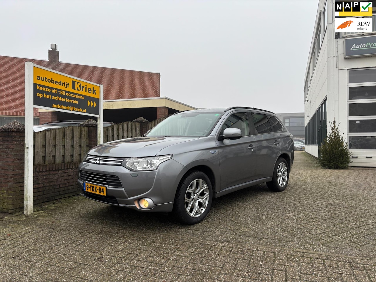 Mitsubishi Outlander - 2.0 PHEV instyle 2.0 PHEV Instyle - AutoWereld.nl