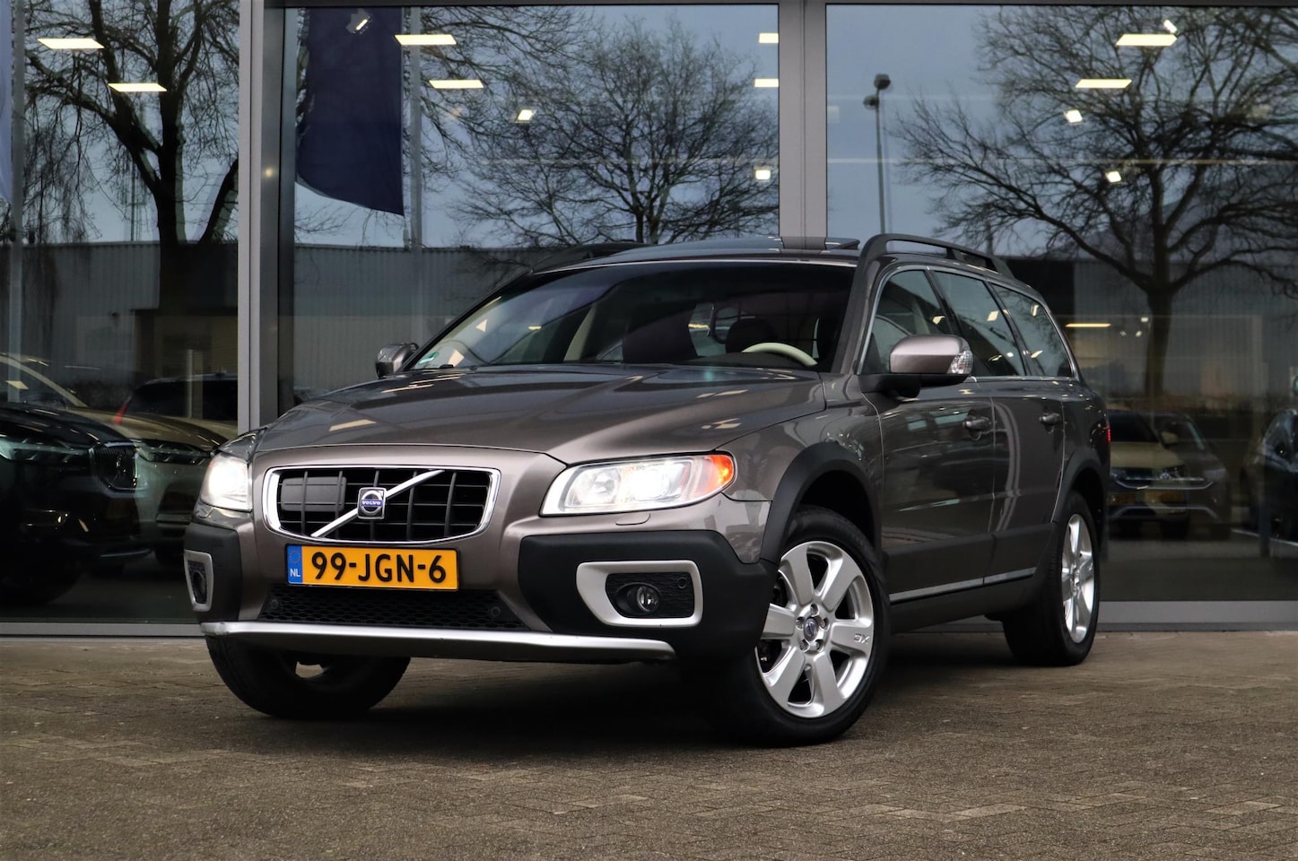 Volvo XC70 - 3.2 Summum - AutoWereld.nl