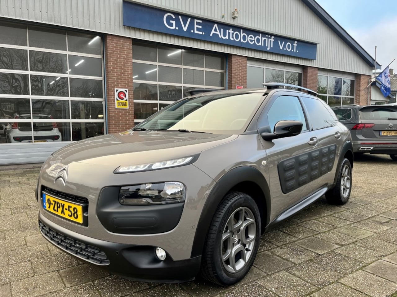 Citroën C4 - 1.2 E-VTI SHINE - AutoWereld.nl