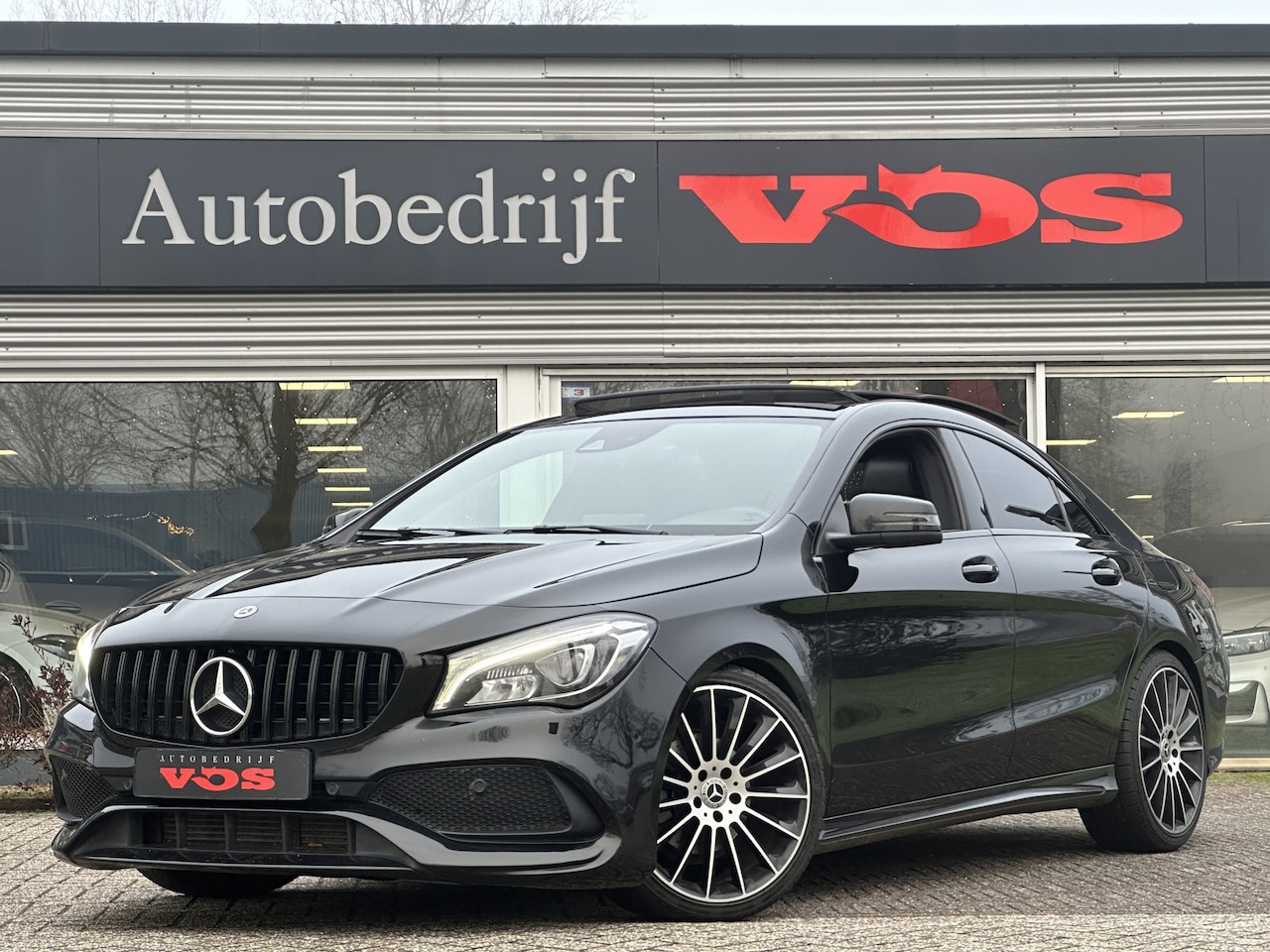 Mercedes-Benz CLA-Klasse - 180 AMG-Line | Panodak | 45 AMG Style | 19" AMG | Sfeer - AutoWereld.nl