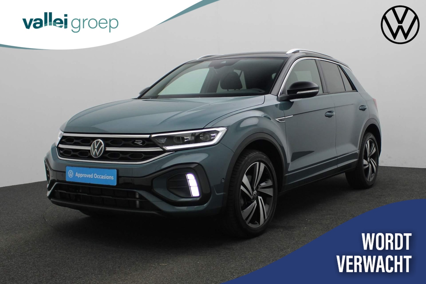 Volkswagen T-Roc - 1.5 TSI 150PK DSG R-Line Business | Trekhaak | Camera | Navi | Stoelverwarming | ACC | Key - AutoWereld.nl