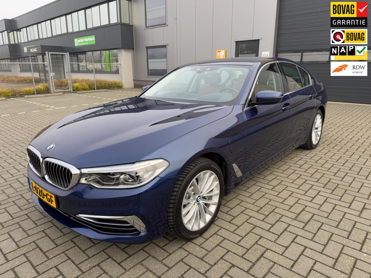 BMW 5-serie - 530e iPerformance High Executive /Tijdelijke Actie: 5% Korting op Alle Voertuigen! - AutoWereld.nl