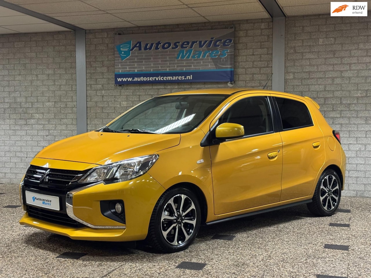 Mitsubishi Space Star - 1.2 Instyle 1.2 Instyle, Navi, camera, cruise, stoelverw, spoiler, 15 inch all season - AutoWereld.nl