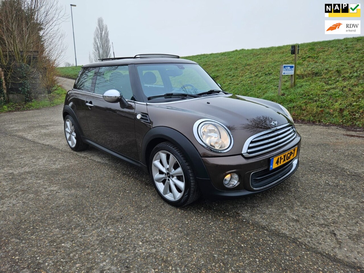 MINI One - Mini 1.6 Business Line/Panoramadak/Navi/Cruise control - AutoWereld.nl