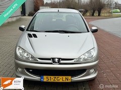 Peugeot 206 - 1.4/NAP/NETTE AUTO/NWE APK/AIRCO