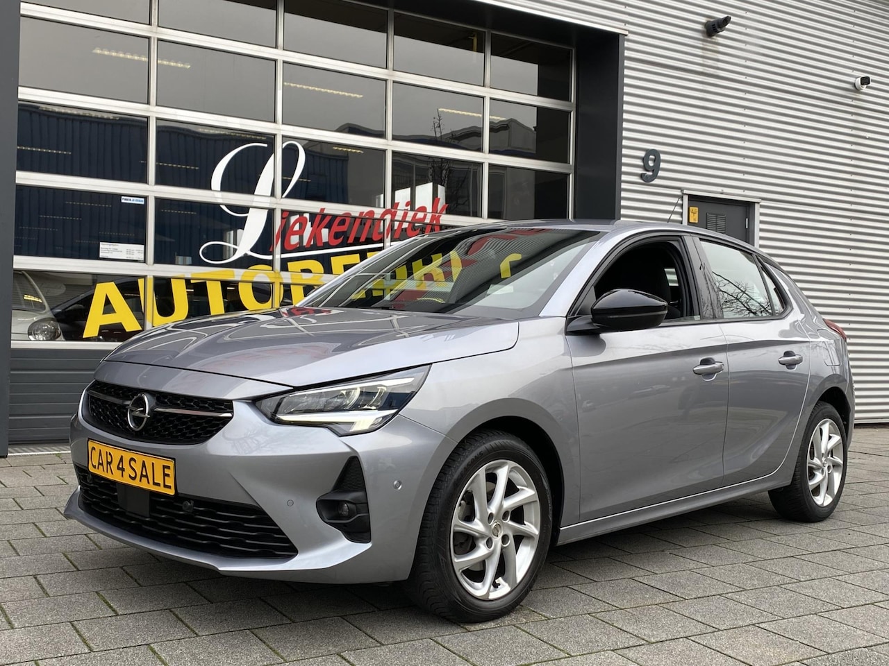 Opel Corsa - 1.2 GS Line - I Airco I PDC/Achteruitrij camera I Sport interieur & Velgen I Dealer onderh - AutoWereld.nl