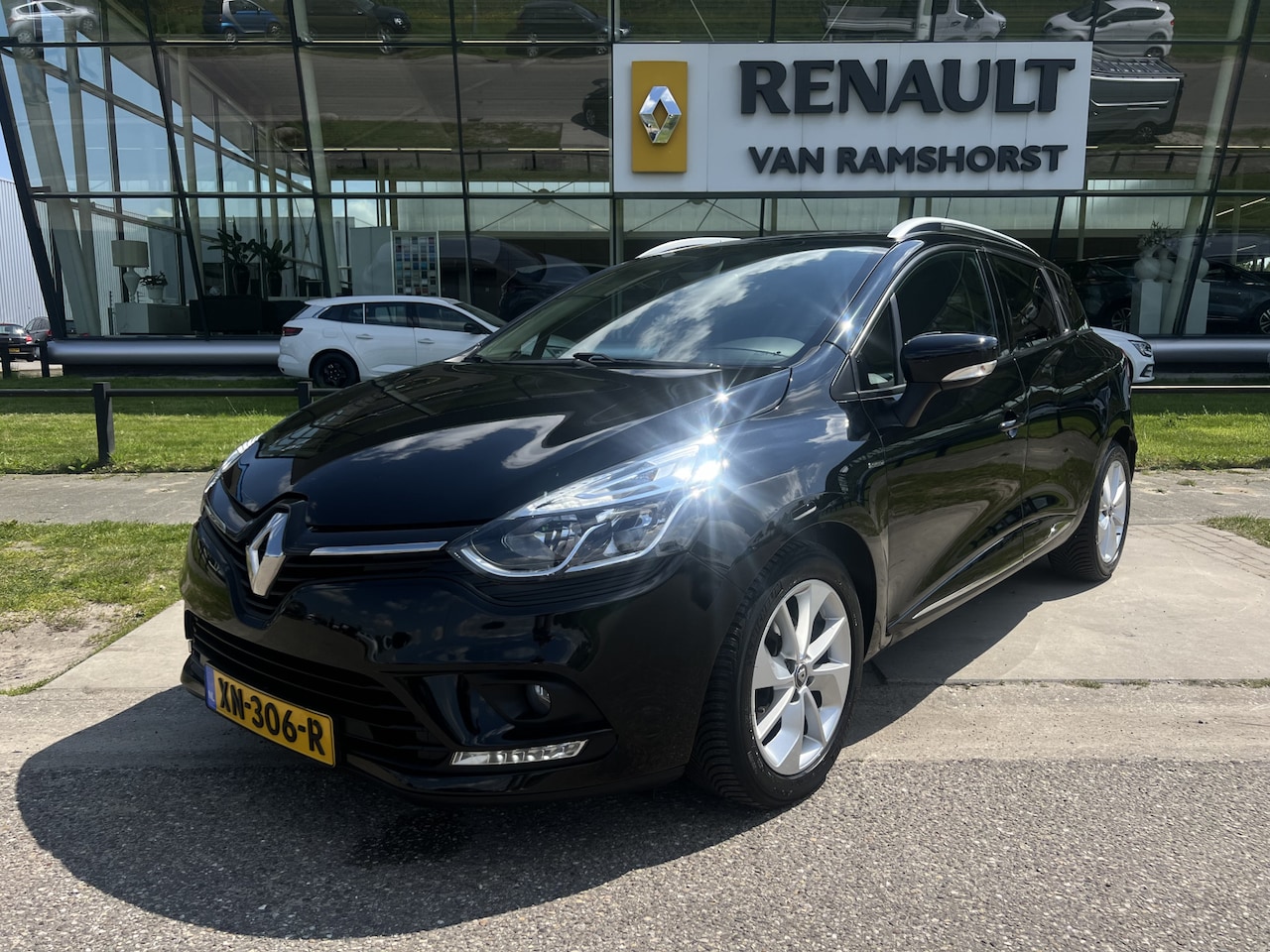 Renault Clio Estate - 1.2 TCe / Automaat / 4-Cilinder! / 120PK / Centr. Deurvergrendeling / Airco / PDC Achter / - AutoWereld.nl