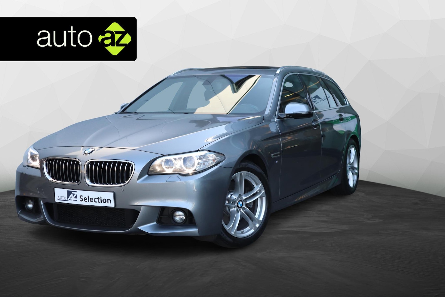 BMW 5-serie Touring - 520i Executive M-Sport / Panodak - AutoWereld.nl