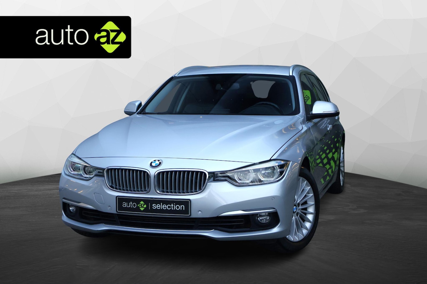 BMW 3-serie Touring - 318i Luxury Edition / Navi Prof / Stoelverwarming / LED - AutoWereld.nl