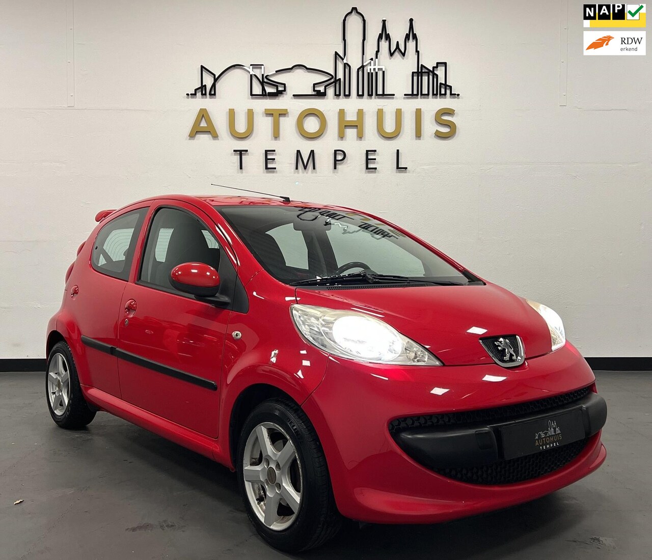 Peugeot 107 - 1.0-1.2 Nap 5Deurs Elekramen Lmvelgen Centrale Deur - AutoWereld.nl