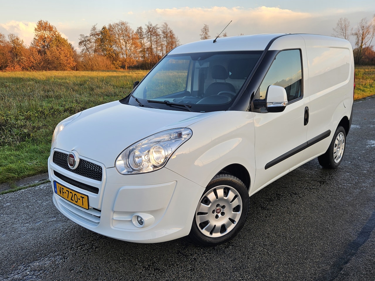 Fiat Doblò Cargo - 1.4 T-Jet Natural Power SX 1.4 T-Jet Natural Power SX - AutoWereld.nl