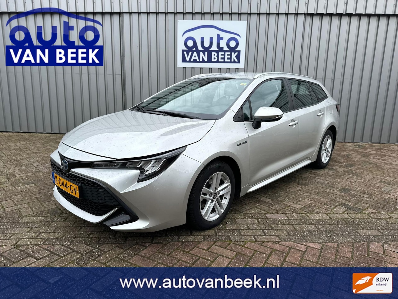 Toyota Corolla Touring Sports - 1.8 Hybrid Active|Cruise|Nav|12mnd Garantie! - AutoWereld.nl